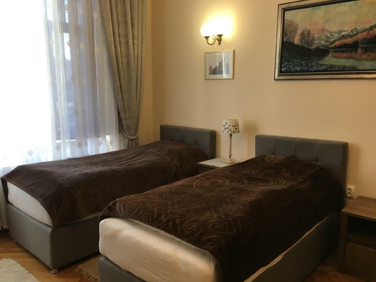 Guest House Veronika Kocevje Buitenkant foto